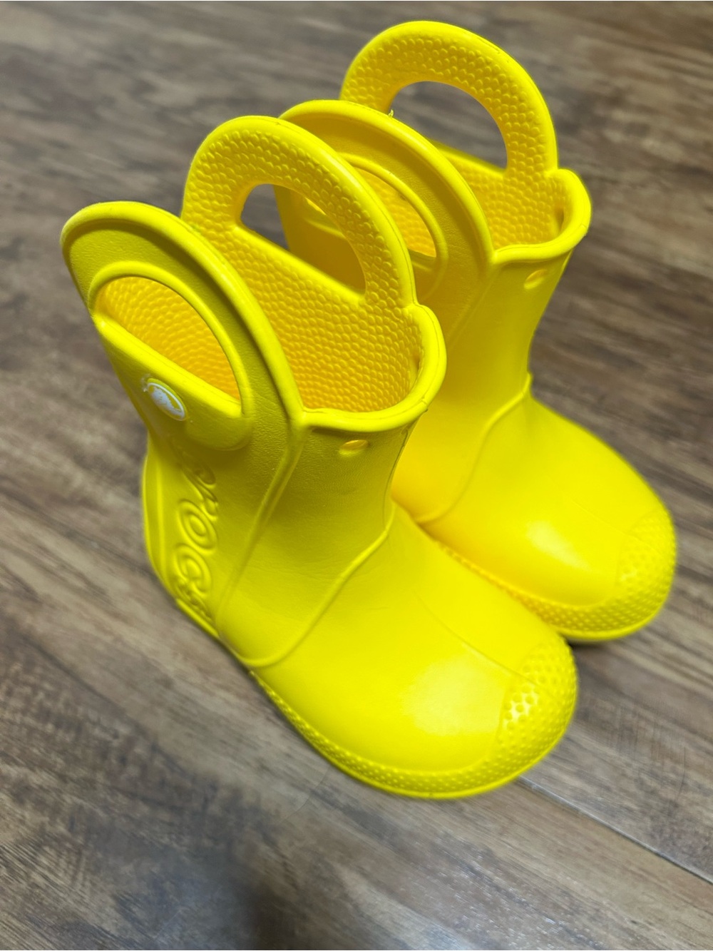 CROCS Kids Bright Yellow Pull-On Rain Boots with Handles